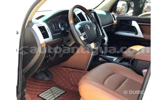 Buy Import Toyota Land Cruiser White Car in Import - Dubai in Antigua Buy Import Toyota Land Cruiser White Car in Import - Dubai in Antigua