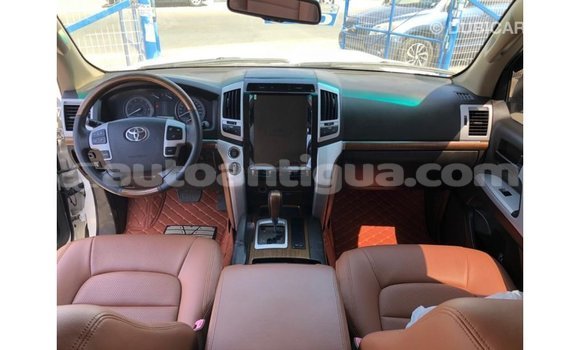 Buy Import Toyota Land Cruiser White Car in Import - Dubai in Antigua Buy Import Toyota Land Cruiser White Car in Import - Dubai in Antigua