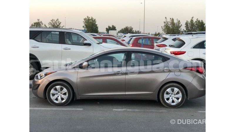 Big with watermark hyundai elantra antigua import dubai 3359