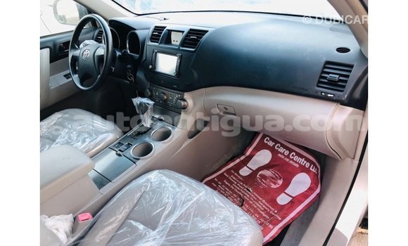 Buy Import Toyota Highlander Other Car in Import - Dubai in Antigua Buy Import Toyota Highlander Other Car in Import - Dubai in Antigua