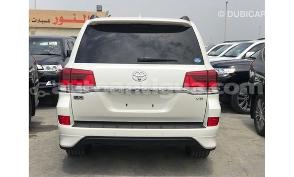 Buy Import Toyota Land Cruiser White Car in Import - Dubai in Antigua Buy Import Toyota Land Cruiser White Car in Import - Dubai in Antigua