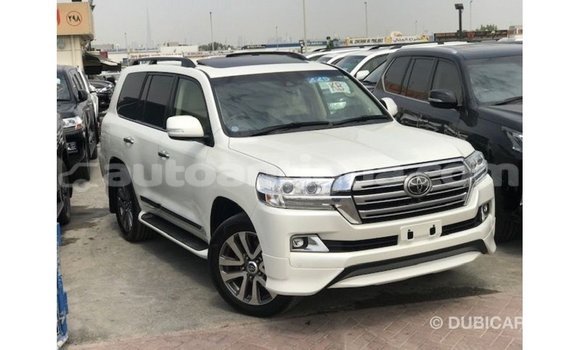 Buy Import Toyota Land Cruiser White Car in Import - Dubai in Antigua Buy Import Toyota Land Cruiser White Car in Import - Dubai in Antigua