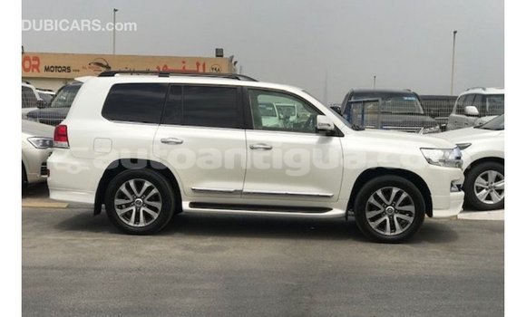 Buy Import Toyota Land Cruiser White Car in Import - Dubai in Antigua Buy Import Toyota Land Cruiser White Car in Import - Dubai in Antigua