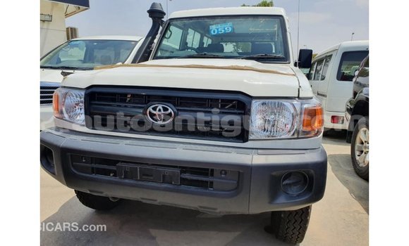 Buy Import Toyota Land Cruiser White Car in Import - Dubai in Antigua Buy Import Toyota Land Cruiser White Car in Import - Dubai in Antigua