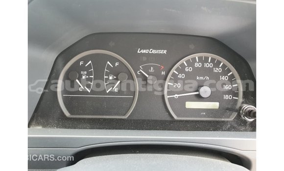 Buy Import Toyota Land Cruiser White Car in Import - Dubai in Antigua Buy Import Toyota Land Cruiser White Car in Import - Dubai in Antigua