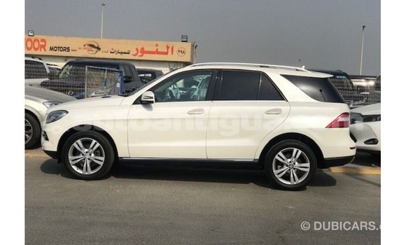 Buy Import Mercedes-Benz 190 (W201) White Car in Import - Dubai in Antigua Buy Import Mercedes-Benz 190 (W201) White Car in Import - Dubai in Antigua