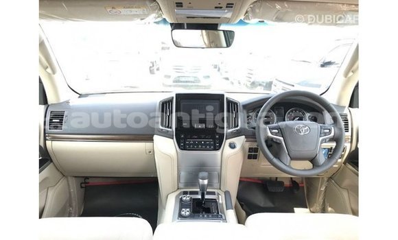 Buy Import Toyota Land Cruiser White Car in Import - Dubai in Antigua Buy Import Toyota Land Cruiser White Car in Import - Dubai in Antigua