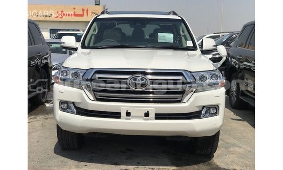 Buy Import Toyota Land Cruiser White Car in Import - Dubai in Antigua Buy Import Toyota Land Cruiser White Car in Import - Dubai in Antigua