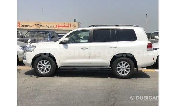 Buy Import Toyota Land Cruiser White Car in Import - Dubai in Antigua Buy Import Toyota Land Cruiser White Car in Import - Dubai in Antigua