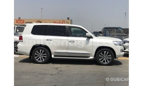 Buy Import Toyota Land Cruiser White Car in Import - Dubai in Antigua Buy Import Toyota Land Cruiser White Car in Import - Dubai in Antigua