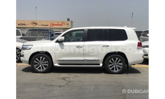 Buy Import Toyota Land Cruiser White Car in Import - Dubai in Antigua Buy Import Toyota Land Cruiser White Car in Import - Dubai in Antigua