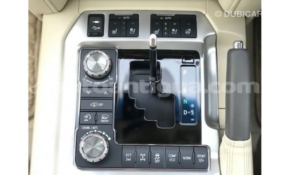 Buy Import Toyota Land Cruiser White Car in Import - Dubai in Antigua Buy Import Toyota Land Cruiser White Car in Import - Dubai in Antigua