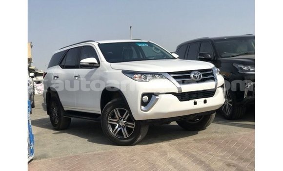 Buy Import Toyota Fortuner White Car in Import - Dubai in Antigua