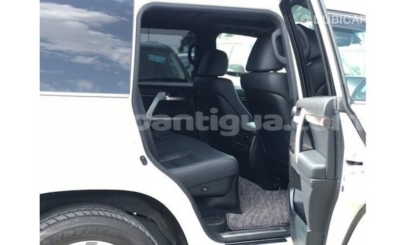 Buy Import Toyota Land Cruiser White Car in Import - Dubai in Antigua Buy Import Toyota Land Cruiser White Car in Import - Dubai in Antigua
