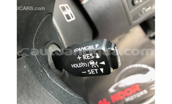 Buy Import Toyota Land Cruiser White Car in Import - Dubai in Antigua Buy Import Toyota Land Cruiser White Car in Import - Dubai in Antigua