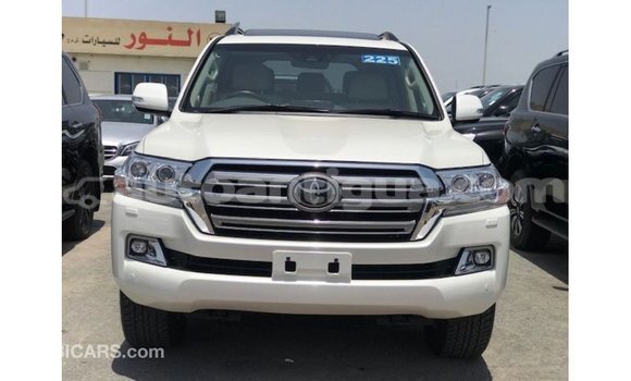 Buy Import Toyota Land Cruiser White Car in Import - Dubai in Antigua Buy Import Toyota Land Cruiser White Car in Import - Dubai in Antigua