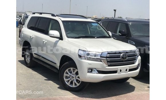 Buy Import Toyota Land Cruiser White Car in Import - Dubai in Antigua Buy Import Toyota Land Cruiser White Car in Import - Dubai in Antigua