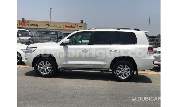Buy Import Toyota Land Cruiser White Car in Import - Dubai in Antigua Buy Import Toyota Land Cruiser White Car in Import - Dubai in Antigua