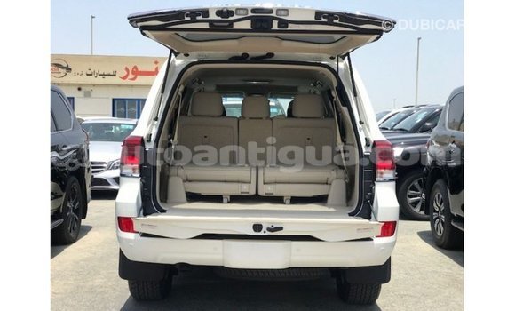 Buy Import Toyota Land Cruiser White Car in Import - Dubai in Antigua Buy Import Toyota Land Cruiser White Car in Import - Dubai in Antigua
