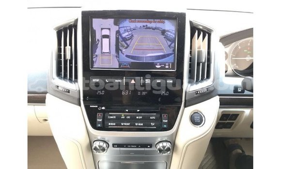 Buy Import Toyota Land Cruiser White Car in Import - Dubai in Antigua Buy Import Toyota Land Cruiser White Car in Import - Dubai in Antigua