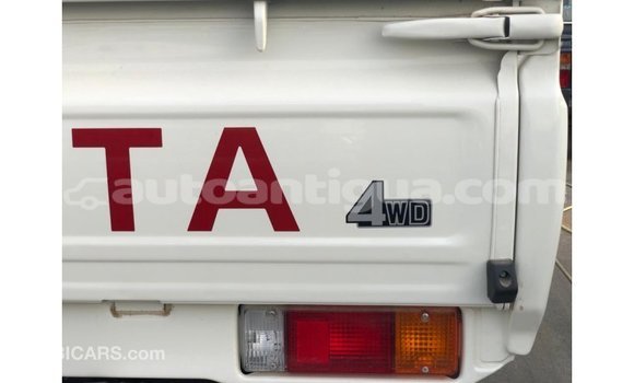 Buy Import Toyota Land Cruiser White Car in Import - Dubai in Antigua Buy Import Toyota Land Cruiser White Car in Import - Dubai in Antigua