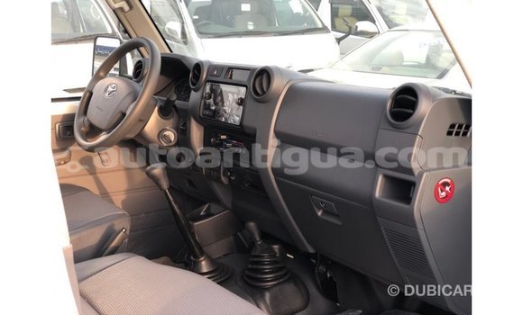 Buy Import Toyota Land Cruiser White Car in Import - Dubai in Antigua Buy Import Toyota Land Cruiser White Car in Import - Dubai in Antigua
