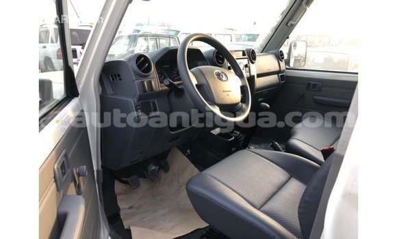 Buy Import Toyota Land Cruiser White Car in Import - Dubai in Antigua Buy Import Toyota Land Cruiser White Car in Import - Dubai in Antigua