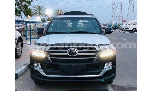 Buy Import Toyota DA Black Truck in Import - Dubai in Antigua