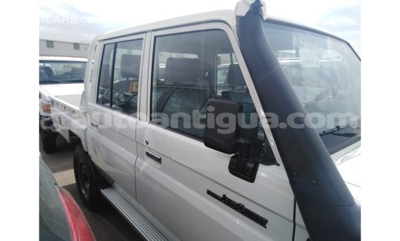 Buy Import Toyota Land Cruiser White Car in Import - Dubai in Antigua Buy Import Toyota Land Cruiser White Car in Import - Dubai in Antigua