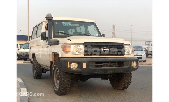 Buy Import Toyota Land Cruiser White Car in Import - Dubai in Antigua Buy Import Toyota Land Cruiser White Car in Import - Dubai in Antigua