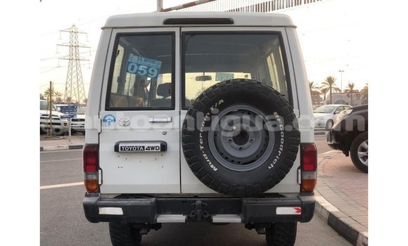 Buy Import Toyota Land Cruiser White Car in Import - Dubai in Antigua Buy Import Toyota Land Cruiser White Car in Import - Dubai in Antigua