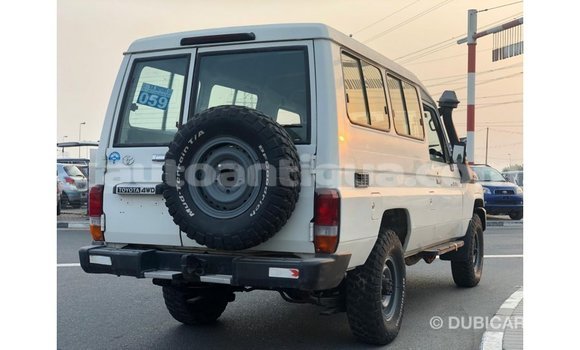 Buy Import Toyota Land Cruiser White Car in Import - Dubai in Antigua Buy Import Toyota Land Cruiser White Car in Import - Dubai in Antigua