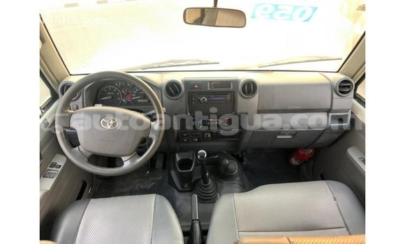 Buy Import Toyota Land Cruiser White Car in Import - Dubai in Antigua Buy Import Toyota Land Cruiser White Car in Import - Dubai in Antigua