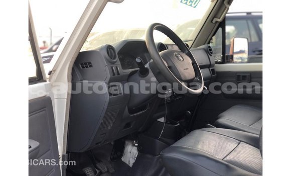 Buy Import Toyota Land Cruiser White Car in Import - Dubai in Antigua Buy Import Toyota Land Cruiser White Car in Import - Dubai in Antigua
