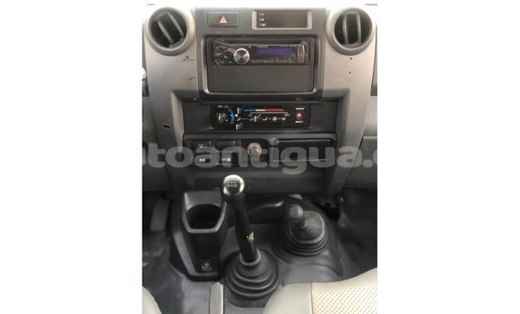 Buy Import Toyota Land Cruiser White Car in Import - Dubai in Antigua Buy Import Toyota Land Cruiser White Car in Import - Dubai in Antigua