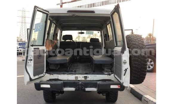 Buy Import Toyota Land Cruiser White Car in Import - Dubai in Antigua Buy Import Toyota Land Cruiser White Car in Import - Dubai in Antigua