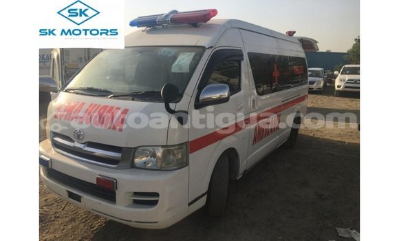 Buy Import Toyota Hiace White Car in Import - Dubai in Antigua Buy Import Toyota Hiace White Car in Import - Dubai in Antigua