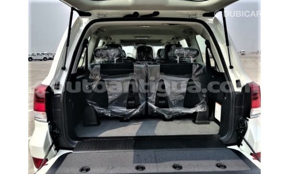 Buy Import Toyota Land Cruiser White Car in Import - Dubai in Antigua Buy Import Toyota Land Cruiser White Car in Import - Dubai in Antigua
