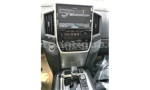 Buy Import Toyota Land Cruiser White Car in Import - Dubai in Antigua Buy Import Toyota Land Cruiser White Car in Import - Dubai in Antigua