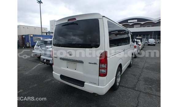 Buy Import Toyota Hiace White Car in Import - Dubai in Antigua Buy Import Toyota Hiace White Car in Import - Dubai in Antigua