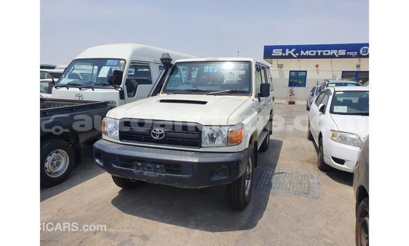 Buy Import Toyota Land Cruiser White Car in Import - Dubai in Antigua Buy Import Toyota Land Cruiser White Car in Import - Dubai in Antigua