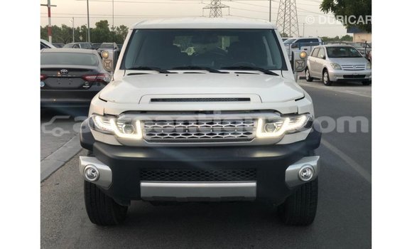 Buy Import Toyota FJ Cruiser White Car in Import - Dubai in Antigua Buy Import Toyota FJ Cruiser White Car in Import - Dubai in Antigua