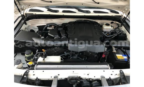Buy Import Toyota FJ Cruiser White Car in Import - Dubai in Antigua Buy Import Toyota FJ Cruiser White Car in Import - Dubai in Antigua