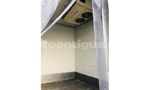 Buy Import Mitsubishi L400 White Truck in Import - Dubai in Antigua Buy Import Mitsubishi L400 White Truck in Import - Dubai in Antigua