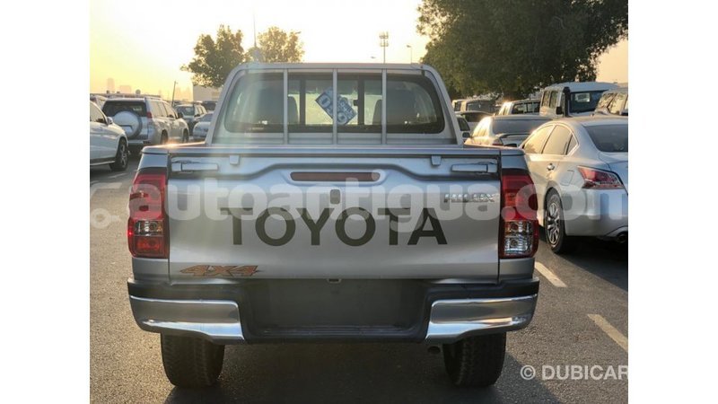 Big with watermark toyota hilux antigua import dubai 3483