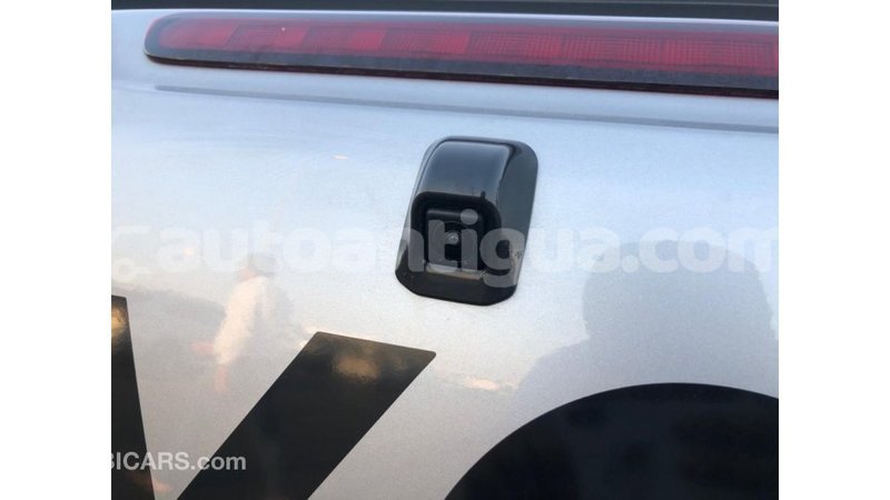 Big with watermark toyota hilux antigua import dubai 3483