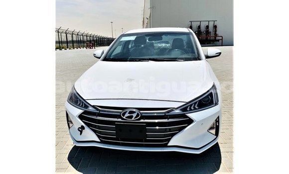 Buy Import Hyundai Elantra White Car in Import - Dubai in Antigua