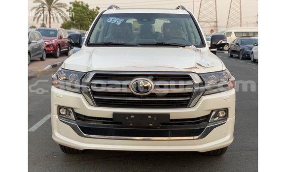 Buy Import Toyota DA White Truck in Import - Dubai in Antigua Buy Import Toyota DA White Truck in Import - Dubai in Antigua