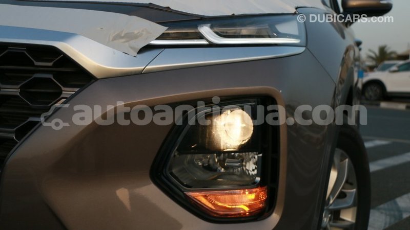 Big with watermark hyundai santa fe antigua import dubai 3492
