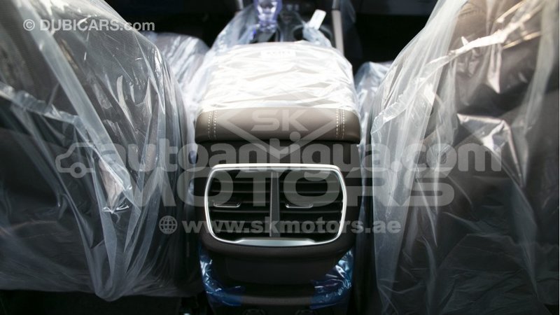 Big with watermark hyundai santa fe antigua import dubai 3492